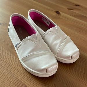 Toms Youth Classic Pale Gold Shimmer Shoes